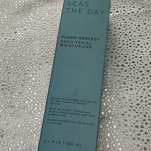 Sun + Moon Sea The Day Moisturizing Lotion Hyaluronic Acid Seaweed - Picture 3 of 7